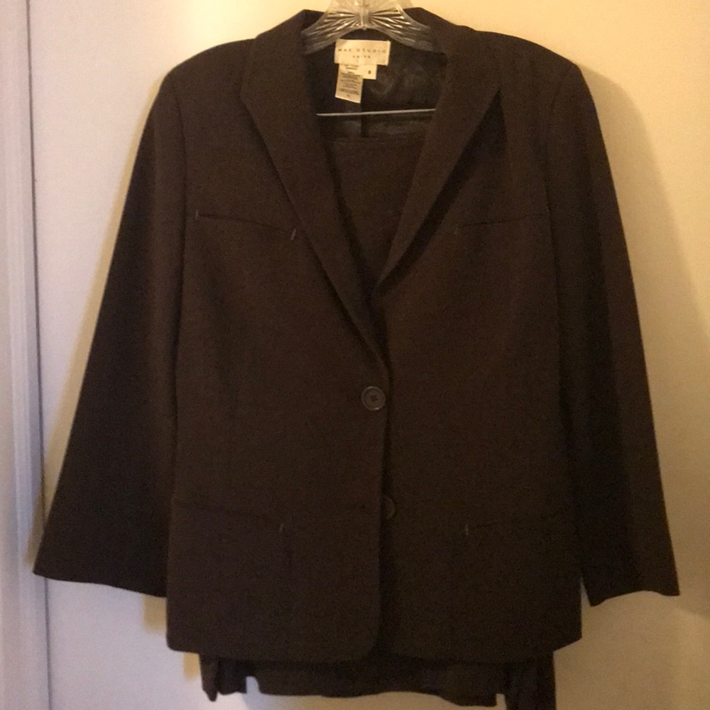 Max Studio skirt suit, brown, size 8.